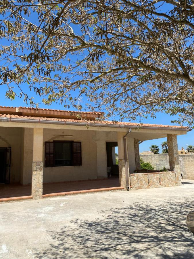 Villa Singola A 1300 Mt Dal Mare مازارا ديل فالو المظهر الخارجي الصورة